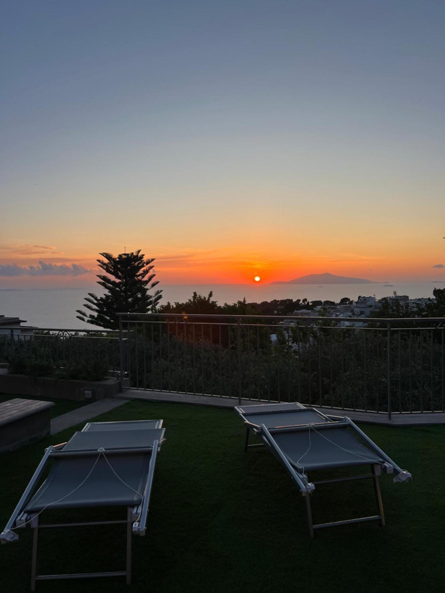 아나카프리 La Minucciola Capri B&B 외부 사진